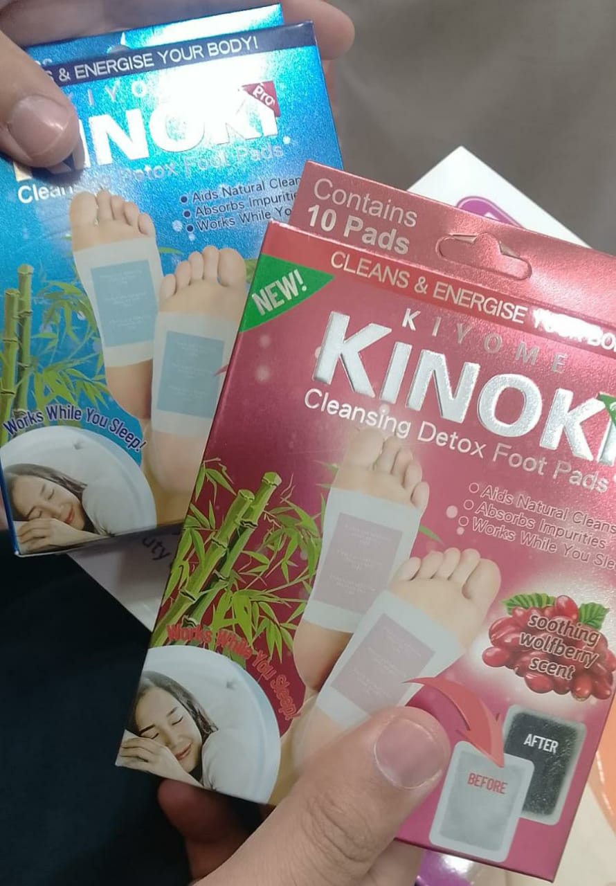 Kiyome Kinoki Detox Foot Pads | Pain-Free Cleansing Pads for Toxin Removal, Stress Relief & Improved Vital Organ Function | Red & Blueberry Variants (Random Variant)